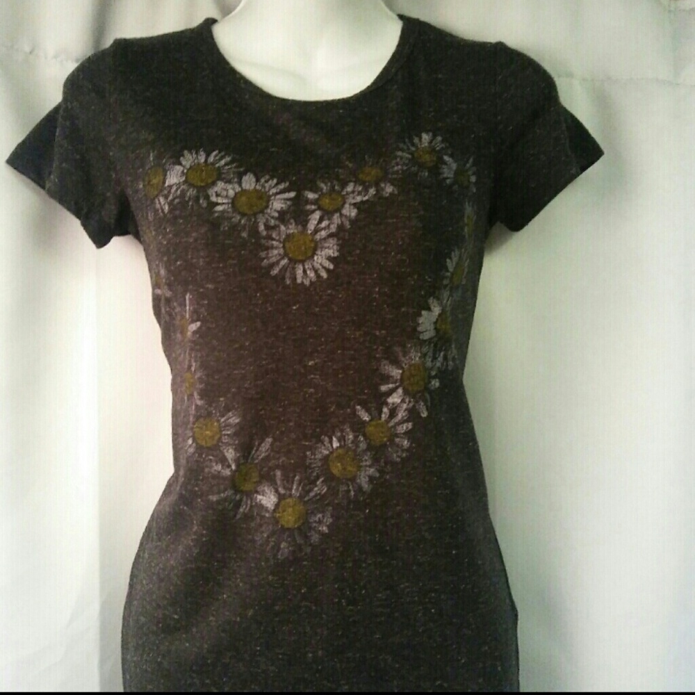 Well Worn Distressed Graphic T-shirt, XS